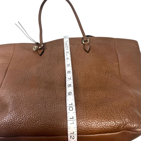 Gucci Pebble Leather Bree Tote - Picture 12 of 16